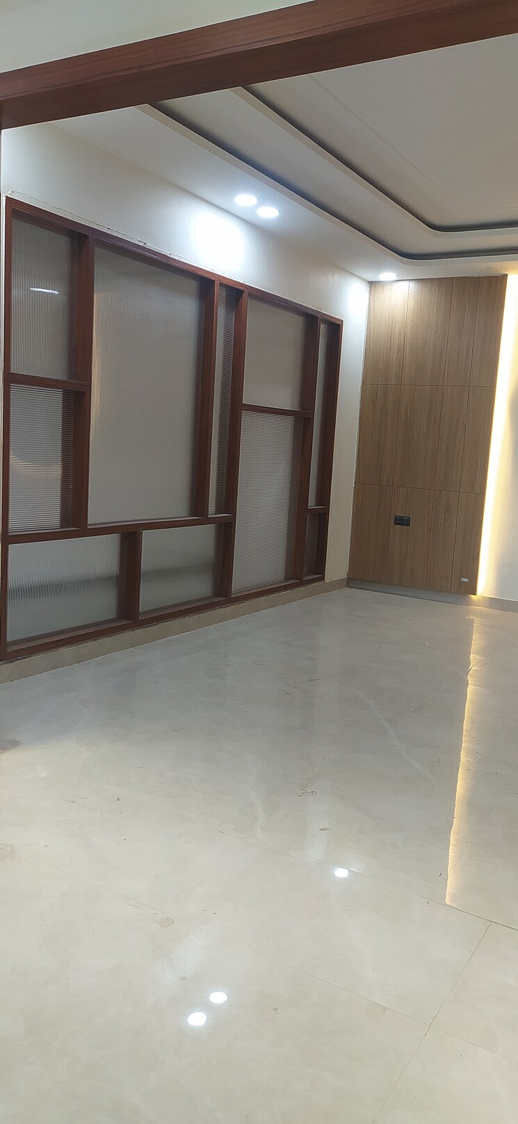 Room, sector 89 4 Bedroom 500 Sq.Yd. Builder Floor In Sector 89 Faridabad 8770010