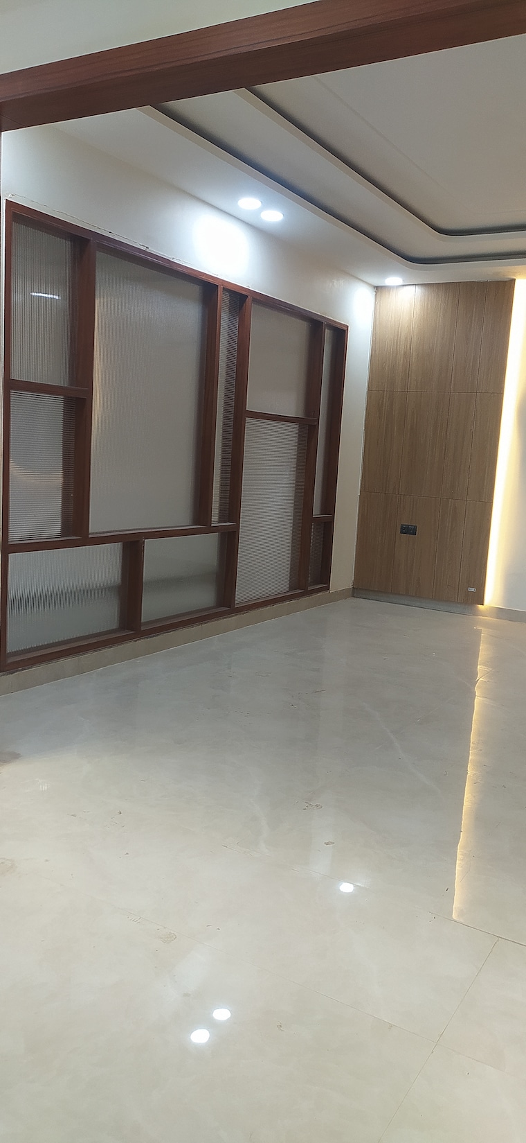 Room, sector 89 4 Bedroom 500 Sq.Yd. Builder Floor In Sector 89 Faridabad 8770010