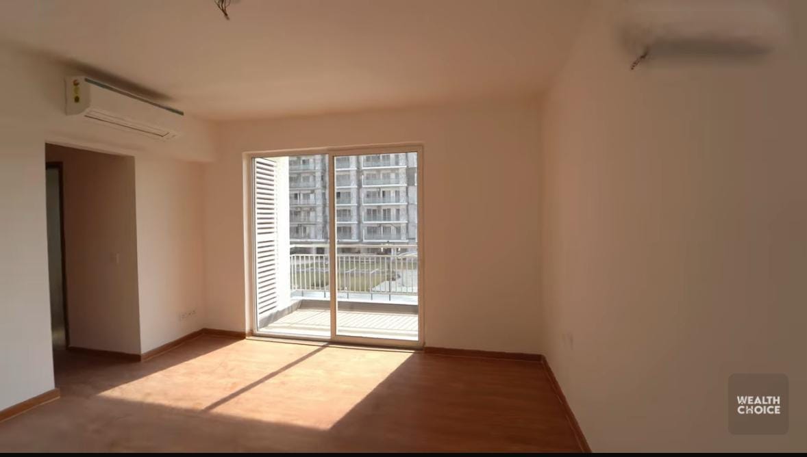 3 BHK + Servant Room Apartment For Sale in Jaypee Imperial Court