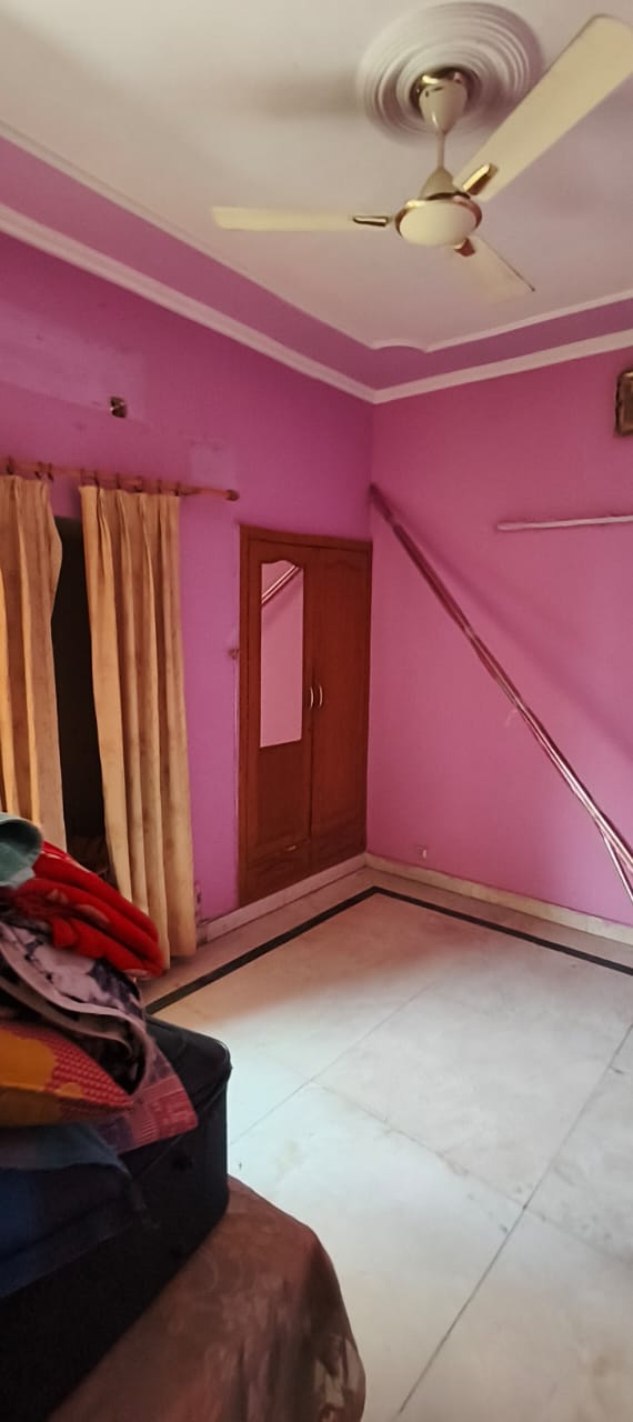 2.5 BHK + Study Room Apartment For Rent in Unitech Escape