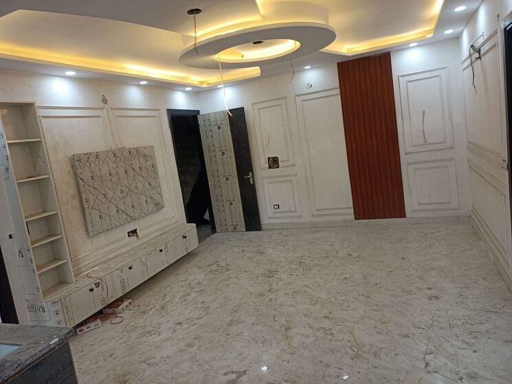 Team Area, burari 3 Bedroom 990 Sq.Ft. Builder Floor In Burari Delhi 8770055