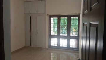 Room in 4 BHK Apartment at SLN Tulips, Dollars Colony – for Rent