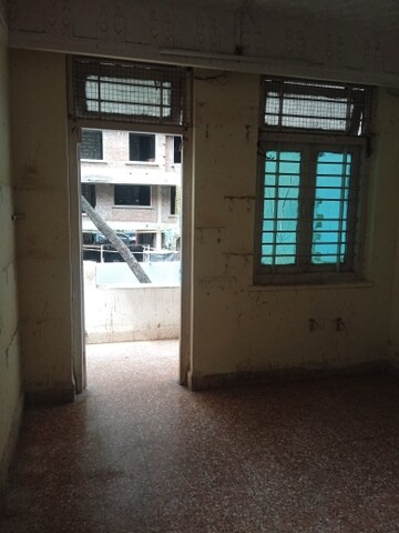 Room in 1 BHK Apartment at Andheri West – for Rent