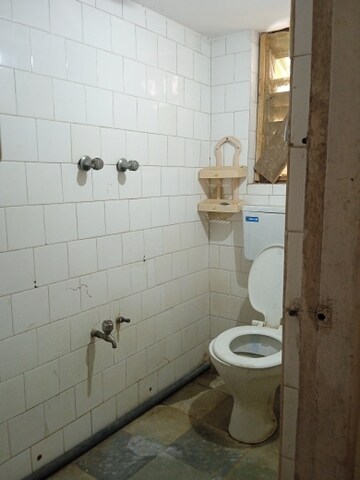 Bathroom in 1 BHK Apartment at Andheri West – for Rent