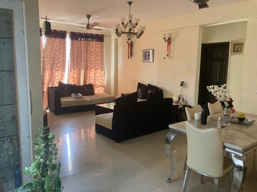 Living Room in 3 BHK Builder Floor at SS Southend Floors, South City 2 – for Rent