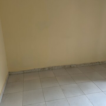 2 BHK Apartment For Rent in Rwa Jalvayu Vihar Noida, Sector 25