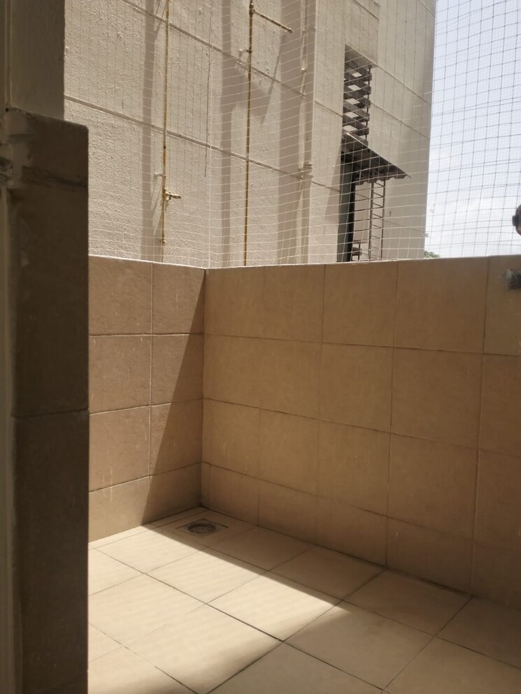 Bathroom, viva-hallmark 3 Bedroom 1200 Sq.Ft. Apartment In Bavdhan Pune 8770091