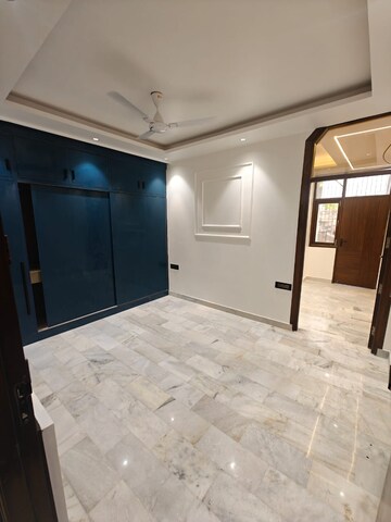 Room in 3 BHK Builder Floor at Kohli One Malibu Town, Sector 47 – for Rent