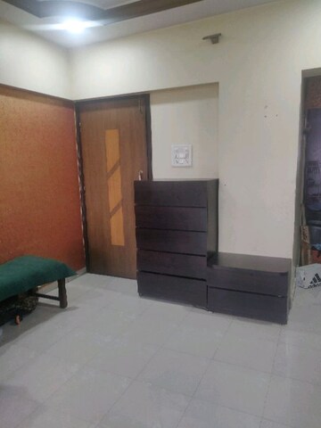 Room in 2 BHK Apartment at Mahakali CHS, Andheri East – for Rent