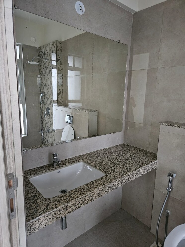 Bathroom, the-wadhwa-atmosphere 3 Bedroom 921 Sq.Ft. Apartment In Mulund West Mumbai 8770118