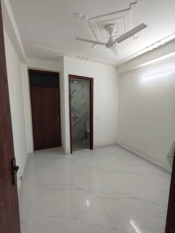 Room in 1 BHK Builder Floor at Saket – for Rent