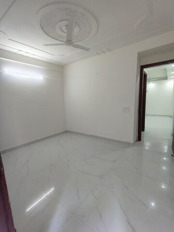 Room in 1 BHK Builder Floor at Saket – for Rent