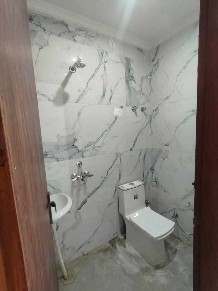 Bathroom, saket 1 Bedroom 600 Sq.Ft. Builder Floor In Saket Delhi 8770143