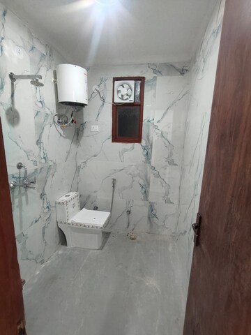 Bathroom in 1 BHK Builder Floor at Saket – for Rent