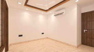 Room in 3 BHK Builder Floor at Godrej Retreat, Sector 83 – for Sale