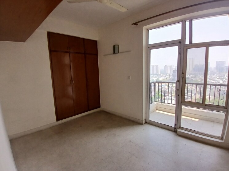 Room, jmd-gardens 4 Bedroom 2315 Sq.Ft. Apartment In Sector 33 Gurgaon 8770166