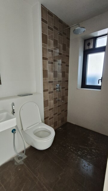 Attached Bathroom in 3 BHK Apartment at Lodha Parkside, Worli – for Rent