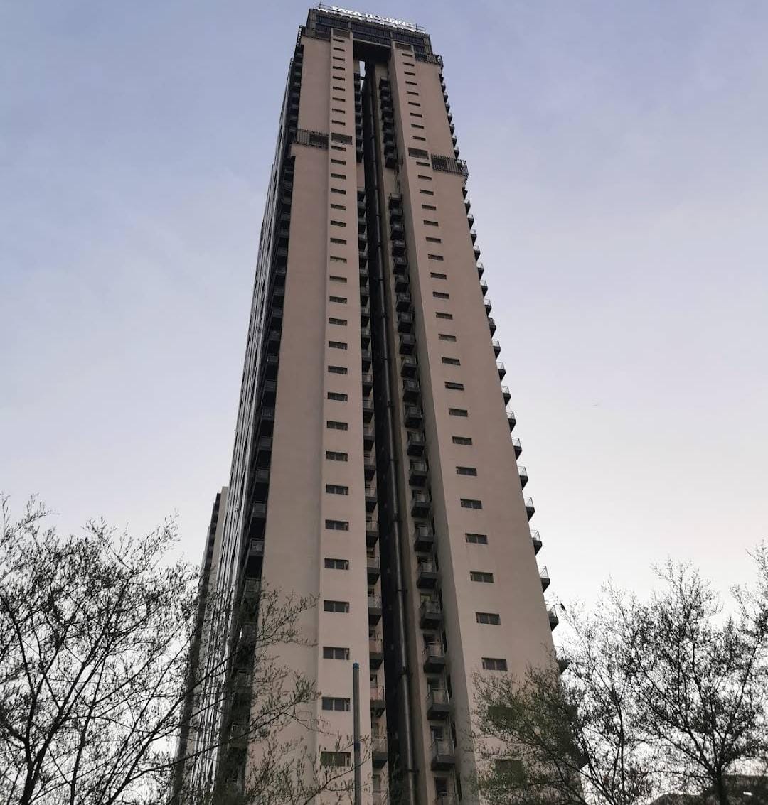 4 BHK + Servant Room Apartment For Sale in Tata Primanti-Executive Apartments