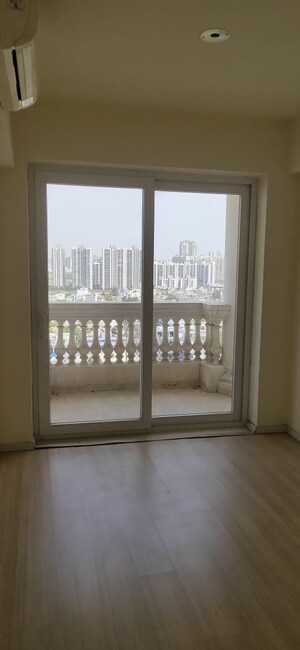 3 BHK Apartment For Sale in DLF The Skycourt, Sector 86