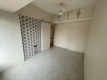Room in 3 BHK Apartment at Troika Apartment, Andheri West – for Rent