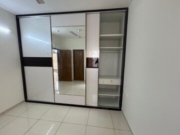 Master Bedroom in 2 BHK Apartment at Prestige Finsbury Park Hyde, Bagaluru – for Rent