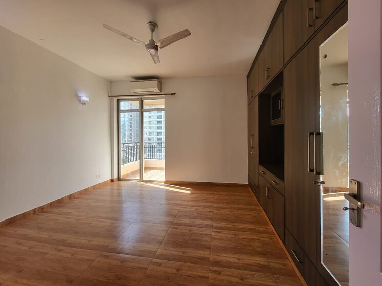 Room, dlf-belvedere-towers 4 Bedroom 2250 Sq.Ft. Apartment In Sector 24 Gurgaon 8770345
