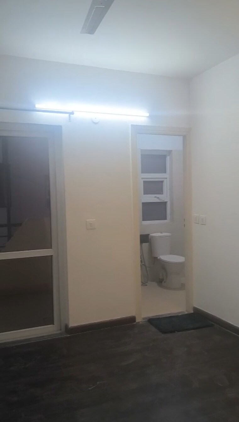 Room, bptp-park-81 3.5 Bedroom 300 Sq.Yd. Builder Floor In Sector 81 Faridabad 8770459