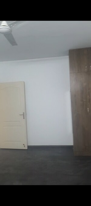 Room in 3.5 BHK Builder Floor at BPTP Park 81, Sector 81 – for Sale