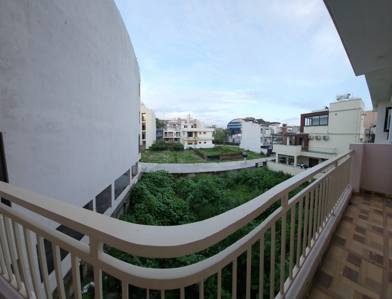 3 BHK Builder Floor For Rent in Sahastradhara Road