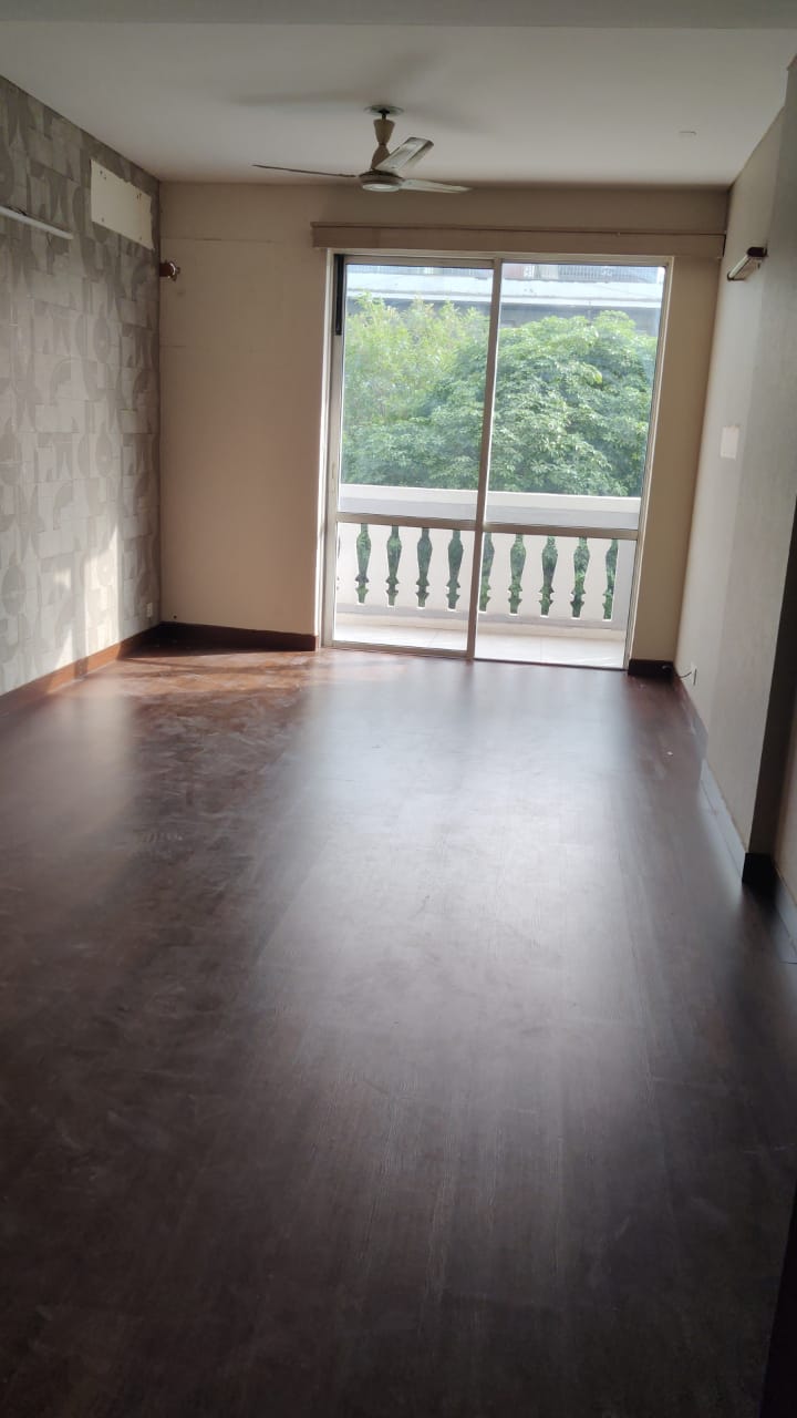 4 BHK Apartment For Rent in DLF Oakwood Estate