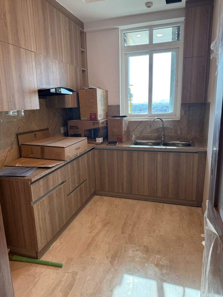 Kitchen, pioneer-park-phase-1 3 Bedroom 1950 Sq.Ft. Apartment In Sector 61 Gurgaon 8770451