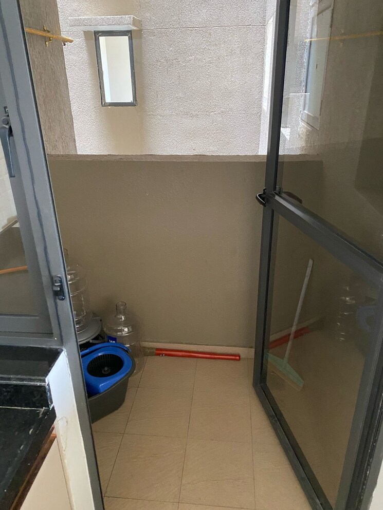 Bathroom, shapoorji-pallonji-vanaha-golfland 2 Bedroom 1050 Sq.Ft. Apartment In Bavdhan Pune 8770408