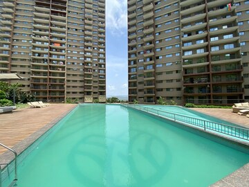 Swimming Pool in 2 BHK Apartment at Shapoorji Pallonji Vanaha Golfland, Bavdhan – for Rent