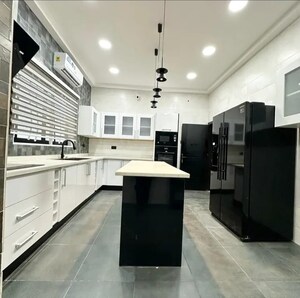 Kitchen in 3.5 BHK Builder Floor at Sector 30 – for Sale