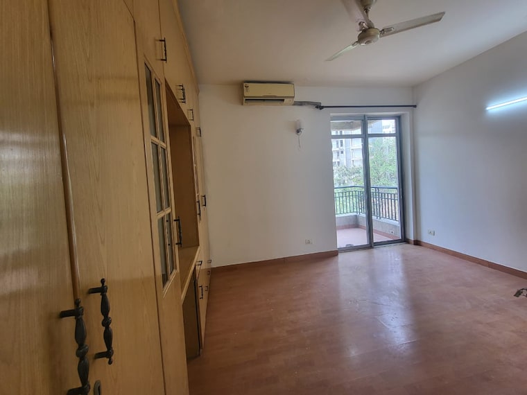 Room, emaar-the-palm-drive-the-premier-terraces 3 Bedroom 2000 Sq.Ft. Apartment In Sector 66 Gurgaon 8770516