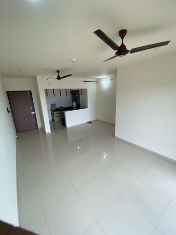Room in 3 BHK Apartment at Shapoorji Pallonji Vanaha Springs, Bavdhan – for Rent