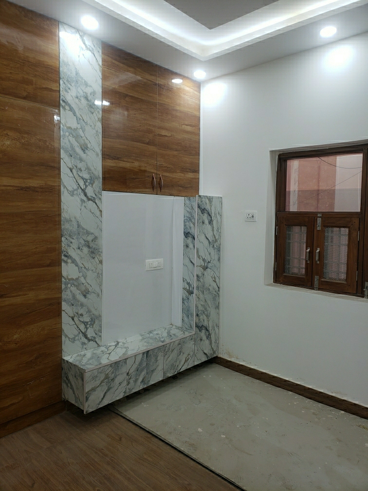 3 BHK Builder Floor For Sale in Rahul Mishra 
