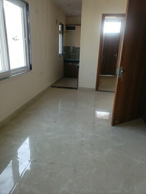 Room in 3 BHK Builder Floor at Janakpuri – for Sale