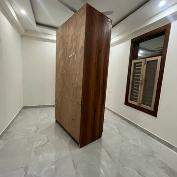 Room in 3 BHK Builder Floor at Chattarpur – for Sale