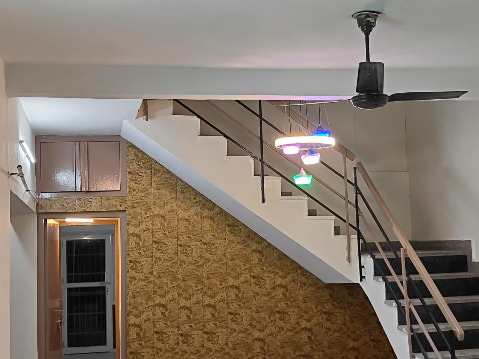 3 BHK + Pooja Room,Servant Room Independent House For Rent in Arun Vihar Sector 37