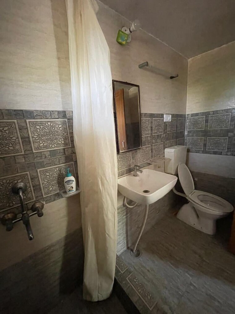 Bathroom, agarwal-and-doshi-complex 4 Bedroom 1725 Sq.Ft. Villa In Vasai West Palghar 8770731