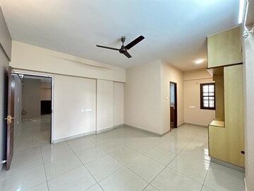 Room in 2 BHK Apartment at Mangam Elite Apartment, Hsr Layout – for Sale