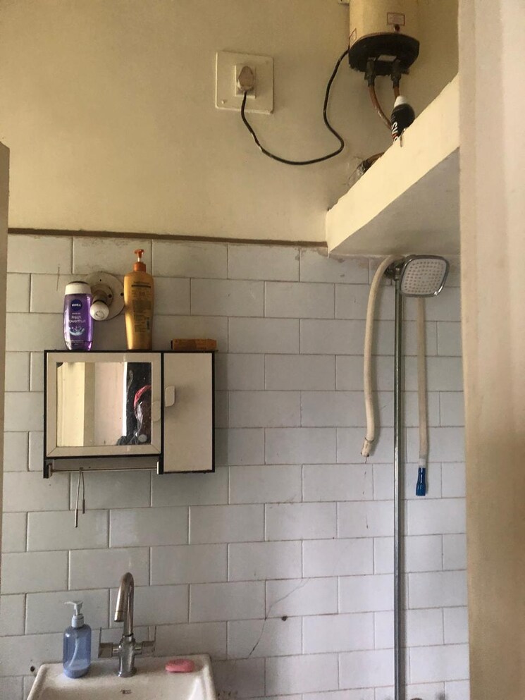 Bathroom, aundh 2 Bedroom 850 Sq.Ft. Apartment In Aundh Pune 8770708