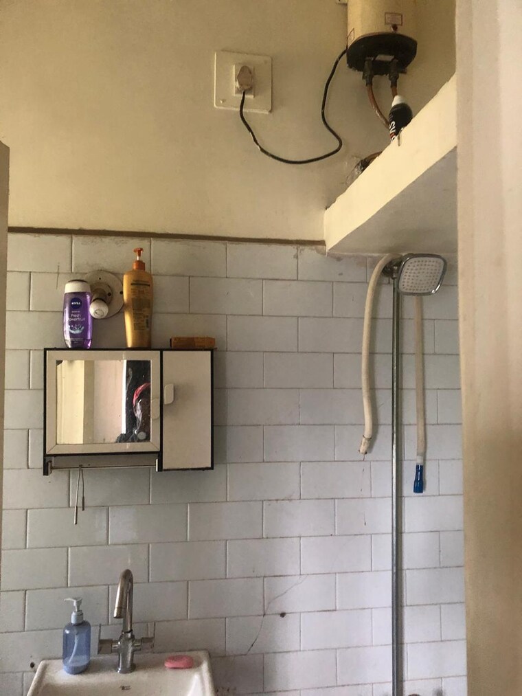 Bathroom, aundh 2 Bedroom 850 Sq.Ft. Apartment In Aundh Pune 8770708