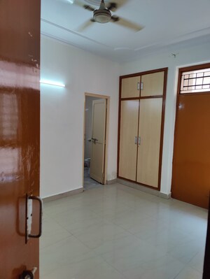 3 BHK Apartment For Sale in Arun Vihar Sector 37, Sector 37