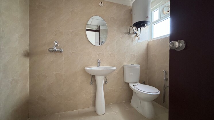 Bathroom, paramount-emotions 3 Bedroom 1520 Sq.Ft. Apartment In Sector 1 Greater Noida Greater Noida 8770904