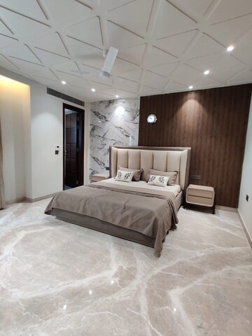 Bedroom in 1 BHK Builder Floor at Sector 23 – for Rent