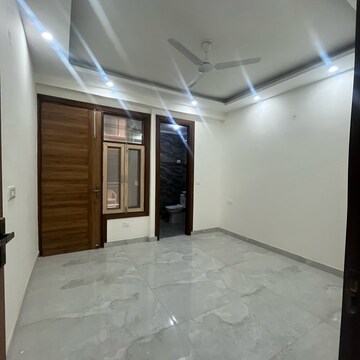Room in 4 BHK Builder Floor at Chattarpur – for Sale