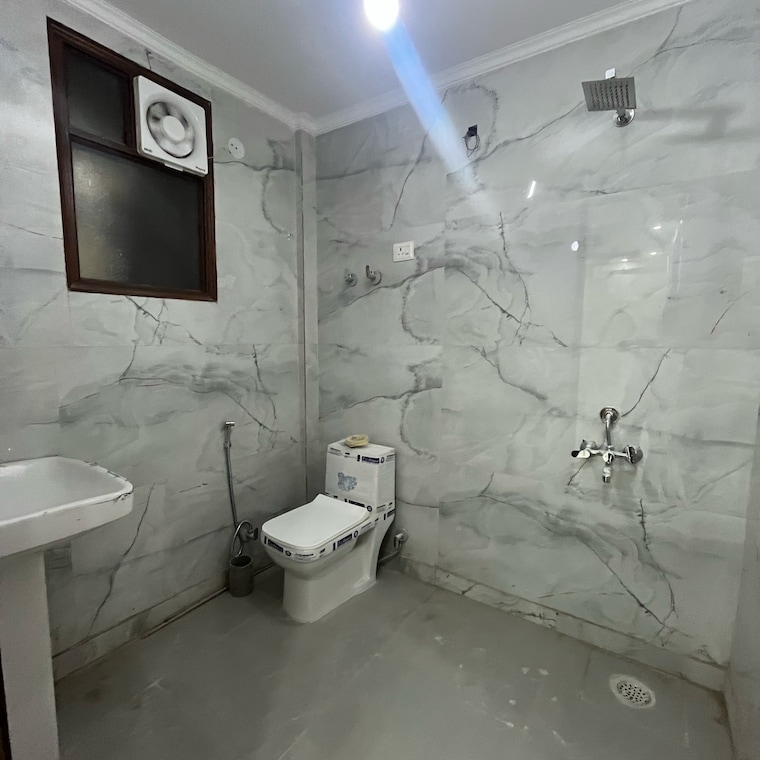 Bathroom, chattarpur 4 Bedroom 1600 Sq.Ft. Builder Floor In Chattarpur Delhi 8770734