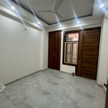 Room in 4 BHK Builder Floor at Chattarpur – for Sale